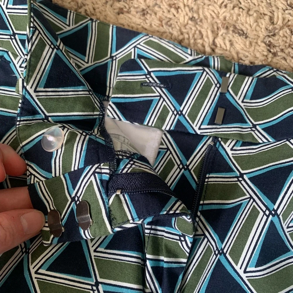 Ann Taylor | geometric pattern shorts.